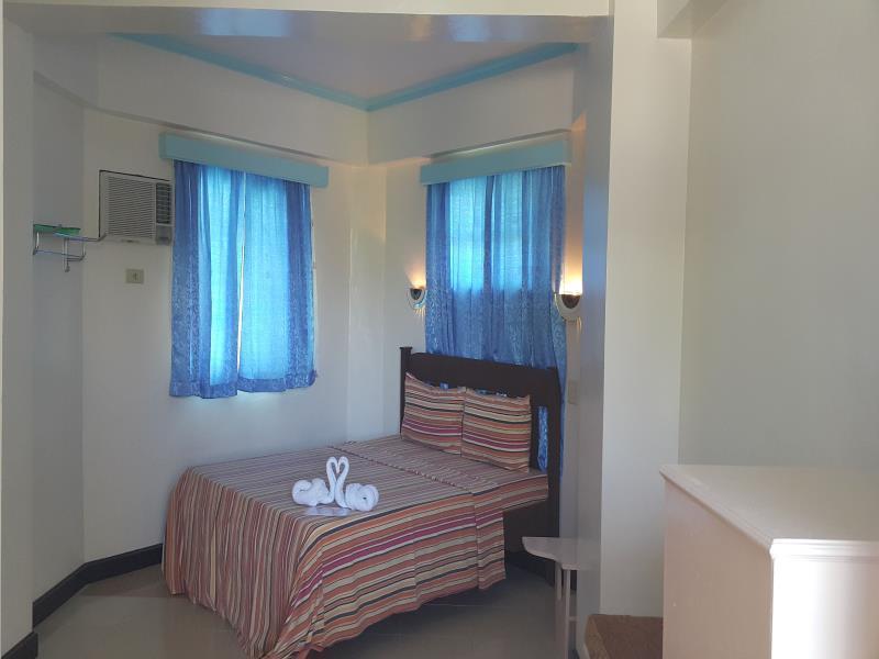 Apartelle De Francesca Puerto Galera Exterior photo