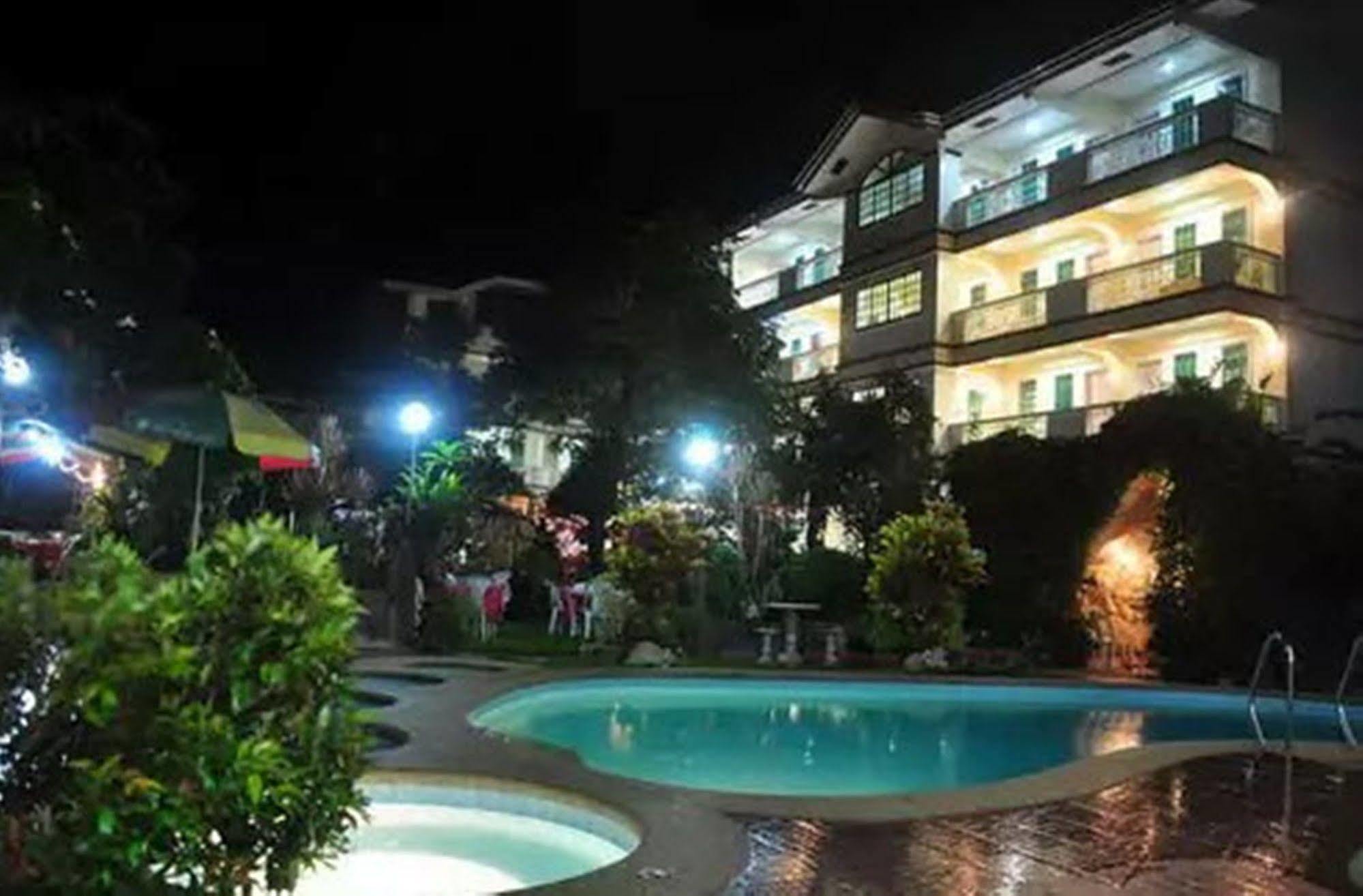 Apartelle De Francesca Puerto Galera Exterior photo